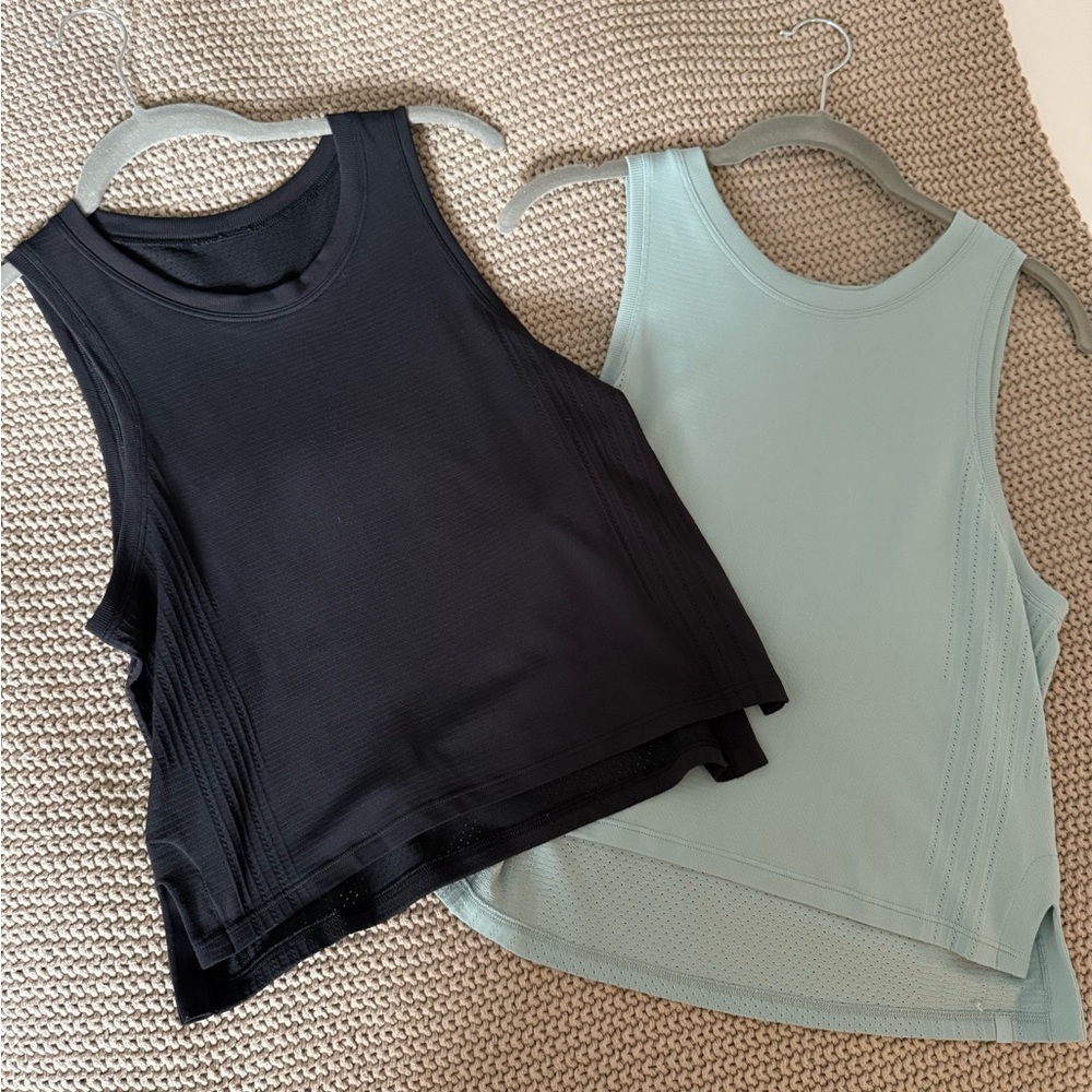 2 PACK - Lululemon Train to be tank tops
